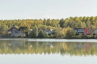 Pierre & Le Hameau Du Semesterpark 3*