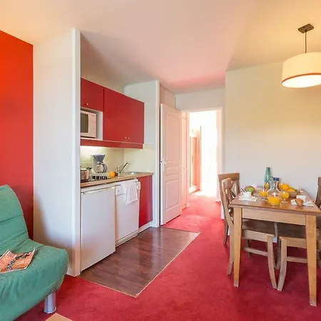 Pierre & Le Hameau Du Holiday park Marciac
