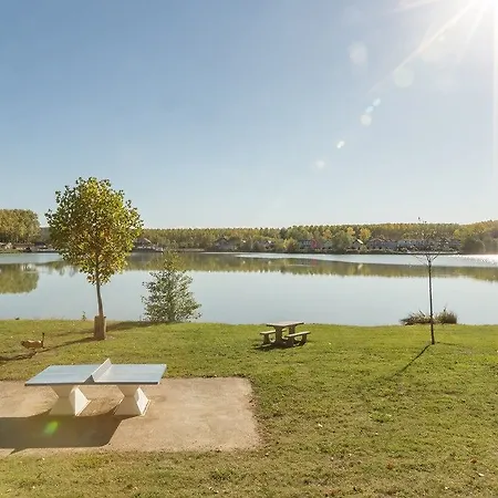 Pierre & Le Hameau Du Holiday park 3*
